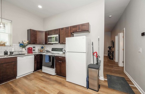 Avondale Apartment | Queen City Retreat 1 - Cozy Home for 6 Near Attractions & Restaurants