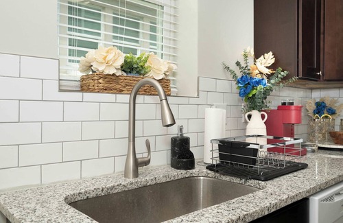 Avondale Apartment | Queen City Retreat 1 - Cozy Home for 6 Near Attractions & Restaurants