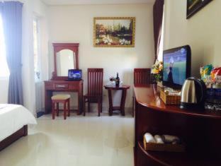 Vung Tau Hotel | Queen Garden Hotel & Apartment