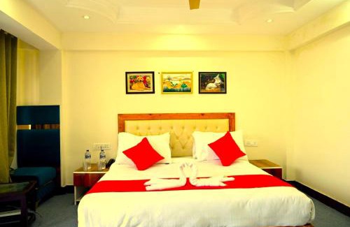 Nainital Hotel | Queen Hill Luxury Mountain View Resort by Anvi in Nainital