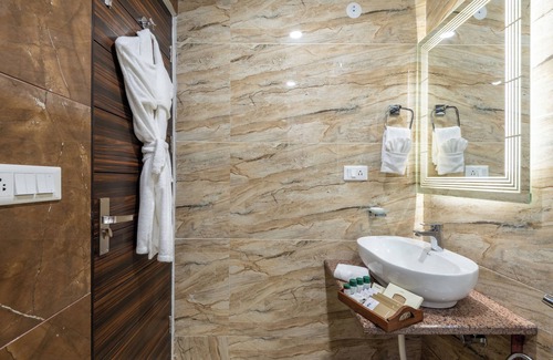 Theog Hotel | Queen Himya Resort By DLS Hotels