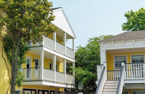 Green Creek House | Queen Room at The Star Inn | Cape May Gem, Beachfront, Perfect Stay on Perry