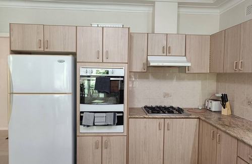Beecroft House | Queen Room in Spacious and Peaceful House with Garden (Shared accomodation)