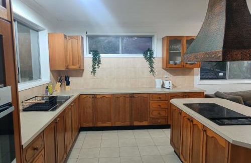 Carlingford House | Queen Room near Shopping Mall & Station- NC1