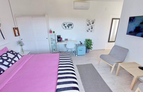 Mocici Apartment | Queen room with balcony - near Dubrovnik airport