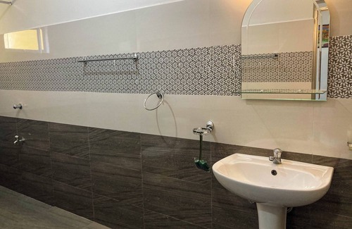 Talpe House | Queen's Villa