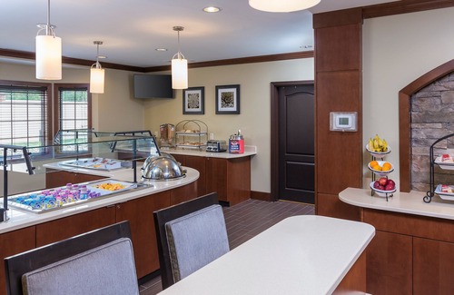 Canton Condo | Queen Suite | Free Daily Breakfast, Shared Hot Tub + Pool