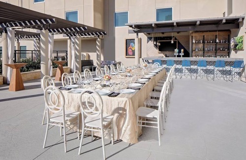 Red River Cultural District House | Queen Twins Adventure, Hotel Indigo Austin, Family Pool Time, 2 Rooms