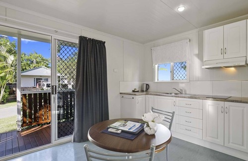 Queens Beach RV Rental | Queens Beach Tourist Village