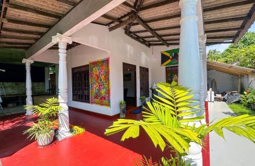 Pelena House | Queens Gate Surf Resort