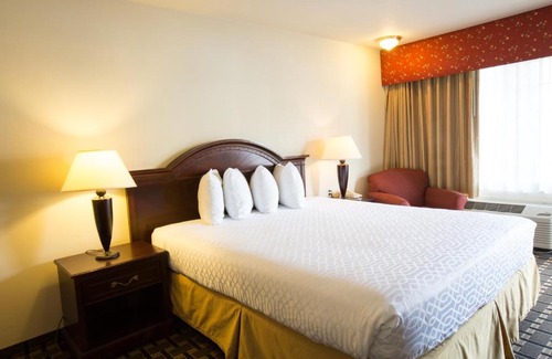 Anaheim Resort Hotel | Queens Inn Anaheim