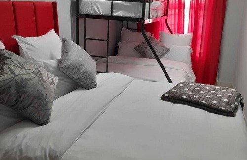 Cape Town House | Queens & Kings Guest House