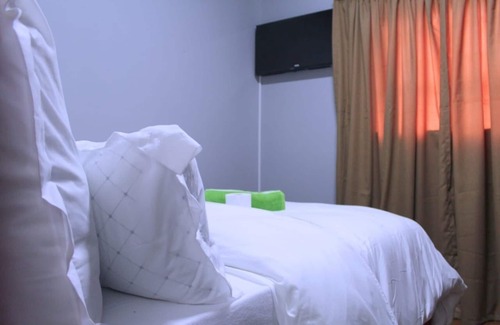 Cape Town House | Queens & Kings Guest House