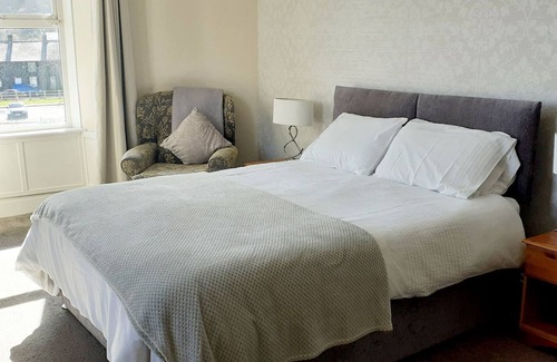 Porthmadog House | Queens Rooms