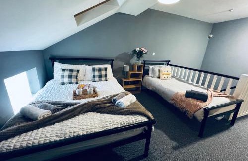 Whitehaven Apartment | Queens Townhouse - 4 Bed