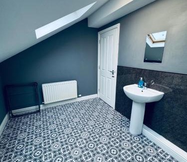 Whitehaven Apartment | Queens Townhouse - 4 Bed