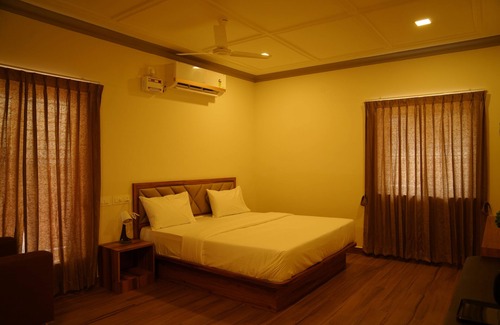 Manjakuttai Resort | Queens Villa