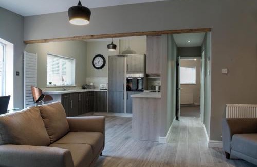 Beverley Apartment | Queensgate Holiday Apartment , Beverley with parking