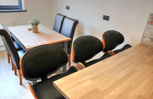 Beverley House | Queensgate Holiday Cottage Beverley with Parking