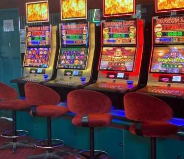 Hemmant Hotel | Queensport Tavern And Motel