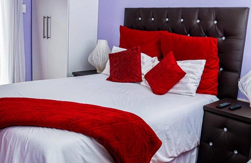 Komani Bed & Breakfast | QUEENSTOWNPALMLODGE (PTY) LTD