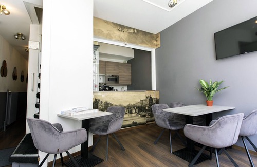 Canal Ring Hotel | Quentin Hotel Golden Bear