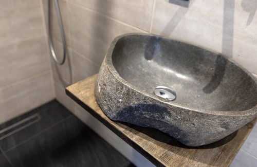 Canal Ring Hotel | Quentin Hotel Golden Bear