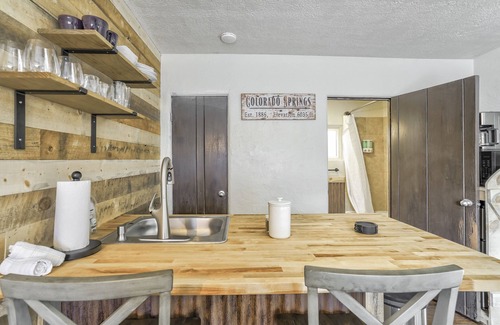 West Colorado Springs House | Quest Rest - Unit 7