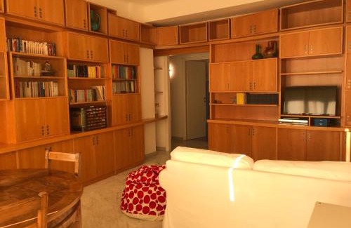 Tuscolano Apartment | Questa casa non è un albergo CIU-ATR 9390-9