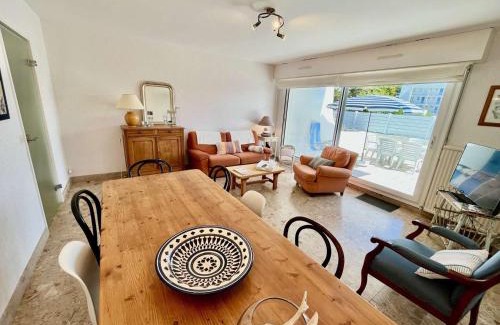 Quiberon Apartment | Quiberon - Appartement T3 de 65m² en rez-de-chaussée avec terrasse, proche plage et stationnement - FR-1-478-217