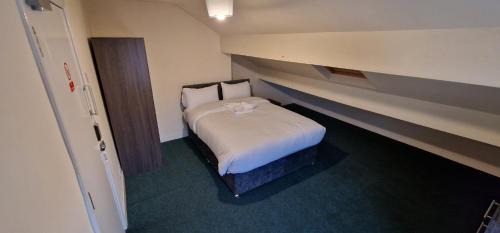Wakefield House | QUICK ROOMz WAKEFIELD
