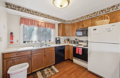 North Creek House | Quick Silver 9d - Comfy Townhome For All Seasons 3 Bedroom Townhouse by The Summit at Gore Mountain