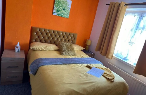 Crawley Bed & Breakfast | Quick Stop Night Stay - Gatwick