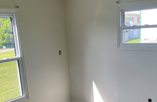 Bristol House | Quick Walk to Painter Creek Marina on SOHO- Sleeps 5!