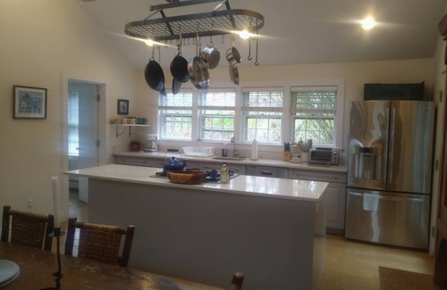 Quidnet House | Quidnuck-quiet, comfortable and convenient. Option for car rental.