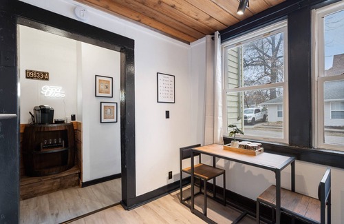 West Central Apartment | Quiet 2 BD Apartment in Downtown