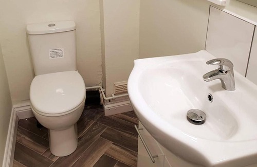 Chatham Apartment | Quiet 2 Bed Apartment with Private Entrance