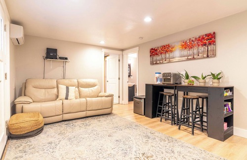 North Creek House | quiet 2-bedroom Woodinville