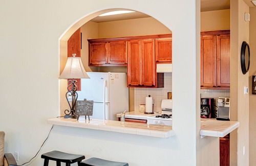 Central East Austin House | Quiet 2 Story Walkable to East Side Eateries