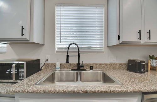 Yuba City Apartment | Quiet 2BR Apartment Near Downtown & Amphitheatre