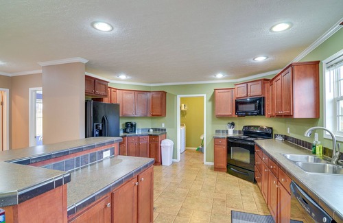 Albany House | Quiet Albany Retreat Near Dale Hollow Lake!