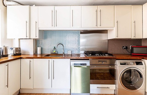 Wimbledon Apartment | Quiet and cosy 2-bed in Wimbledon