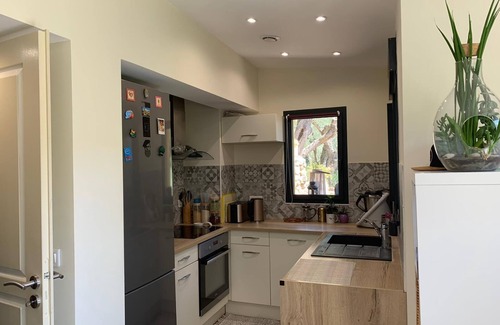 Aubagne Villa | Quiet and Hillside Aubagne at the foot of Garlaban