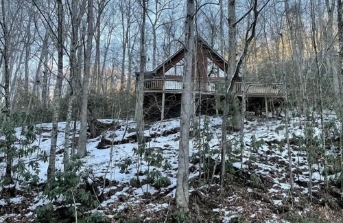 Kyle Cabin | Quiet and Private Cabin near White Oak Creek.