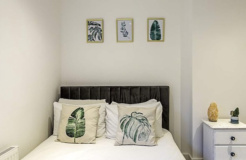 Camberwell Green House | Quiet and Spacious Four Bedroom House