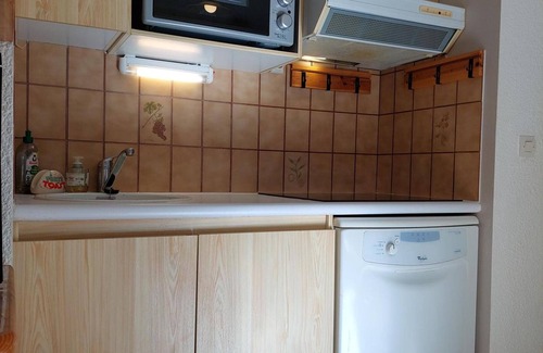Chamonix City Centre Apartment | Quiet Apartment Near Chamonix Center, Private Garage, Ski Locker