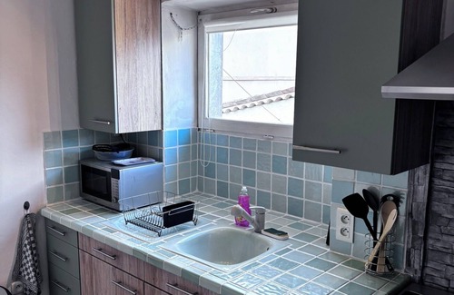 Peymeinade Apartment | Quiet apartment between sea and lake