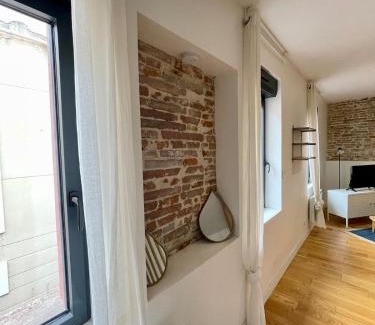 Saint - Michel Apartment | Quiet apartment - Close to metro Saint Michel