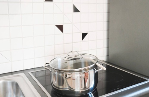 Albions Condo | Quiet apartment with free parking