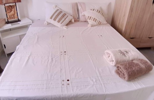 Triolet Apartment | Quiet apartment with sea view